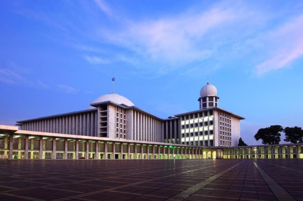 Patra Comfort Jakarta Bagian luar foto