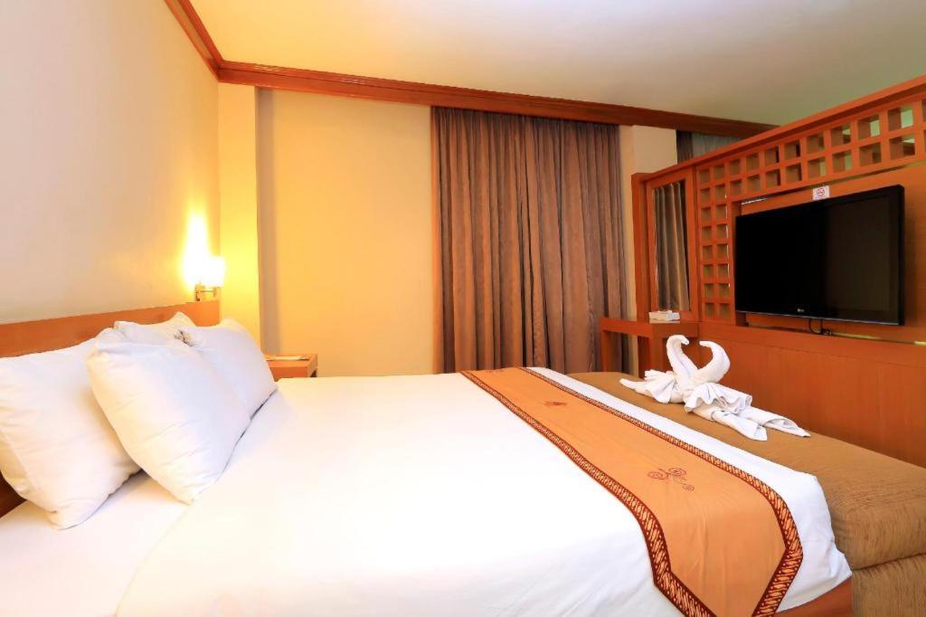 Patra Comfort Jakarta Bagian luar foto