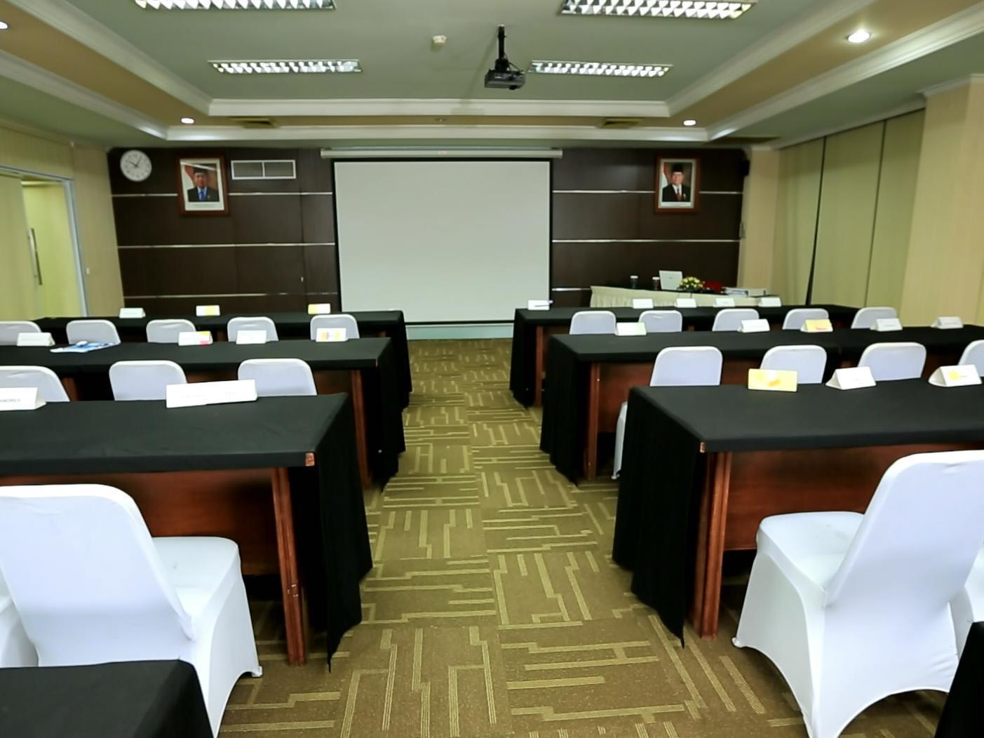 Patra Comfort Jakarta Bagian luar foto