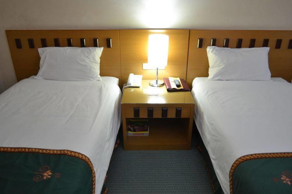 Patra Comfort Jakarta Bagian luar foto