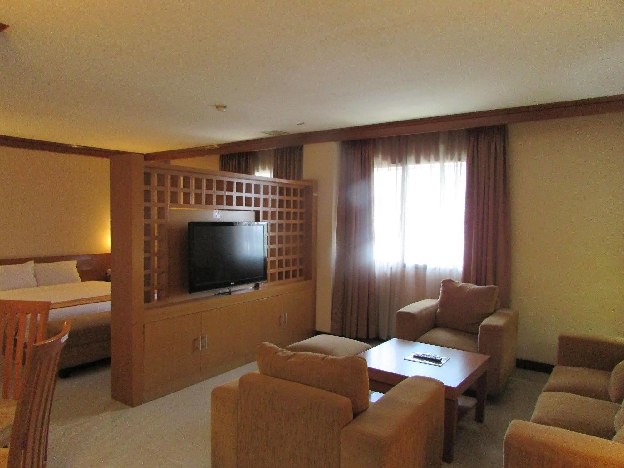 Patra Comfort Jakarta Bagian luar foto