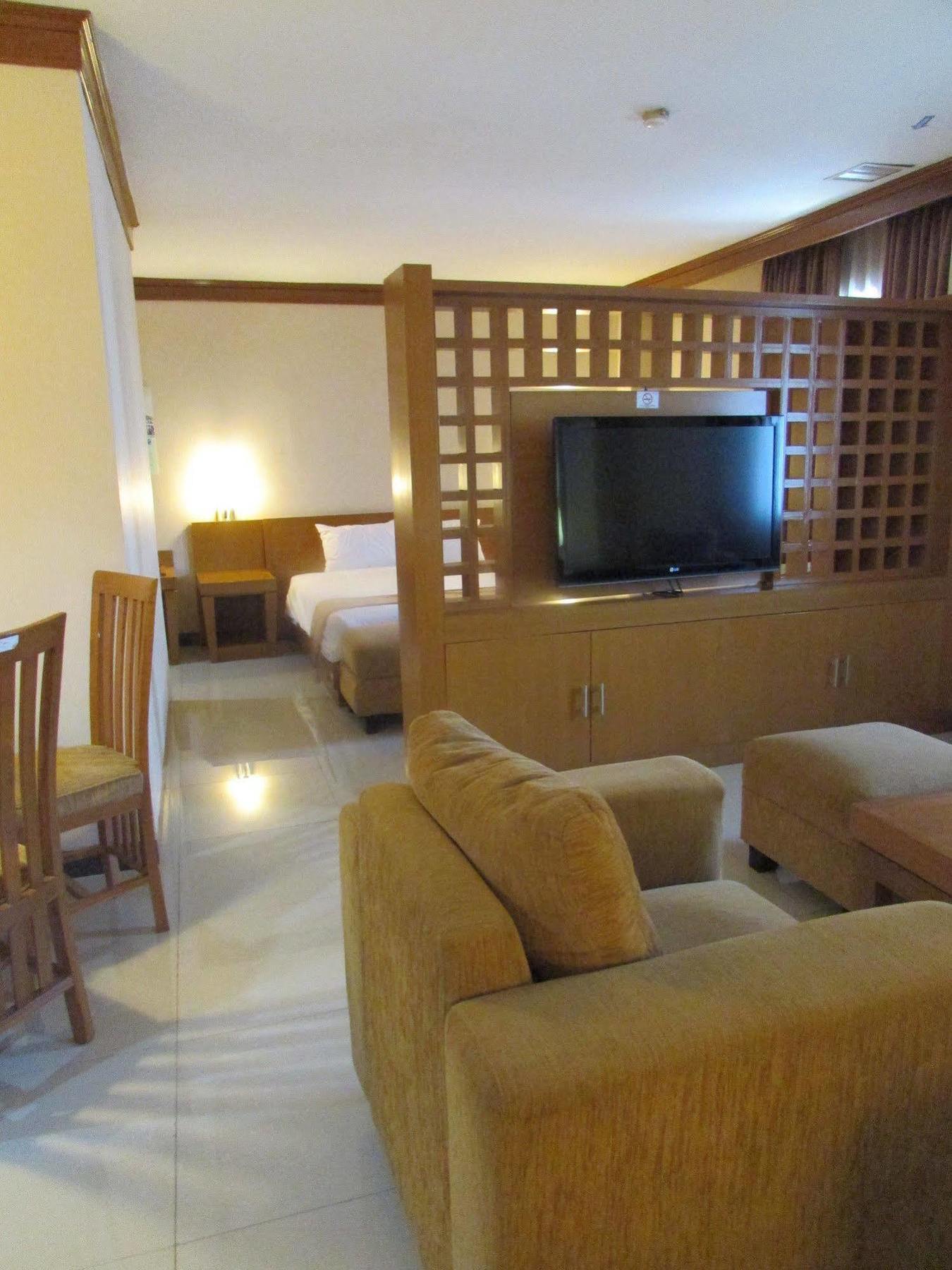 Patra Comfort Jakarta Bagian luar foto