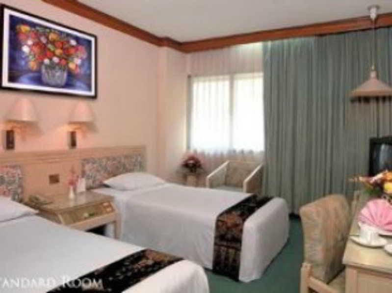 Patra Comfort Jakarta Bagian luar foto