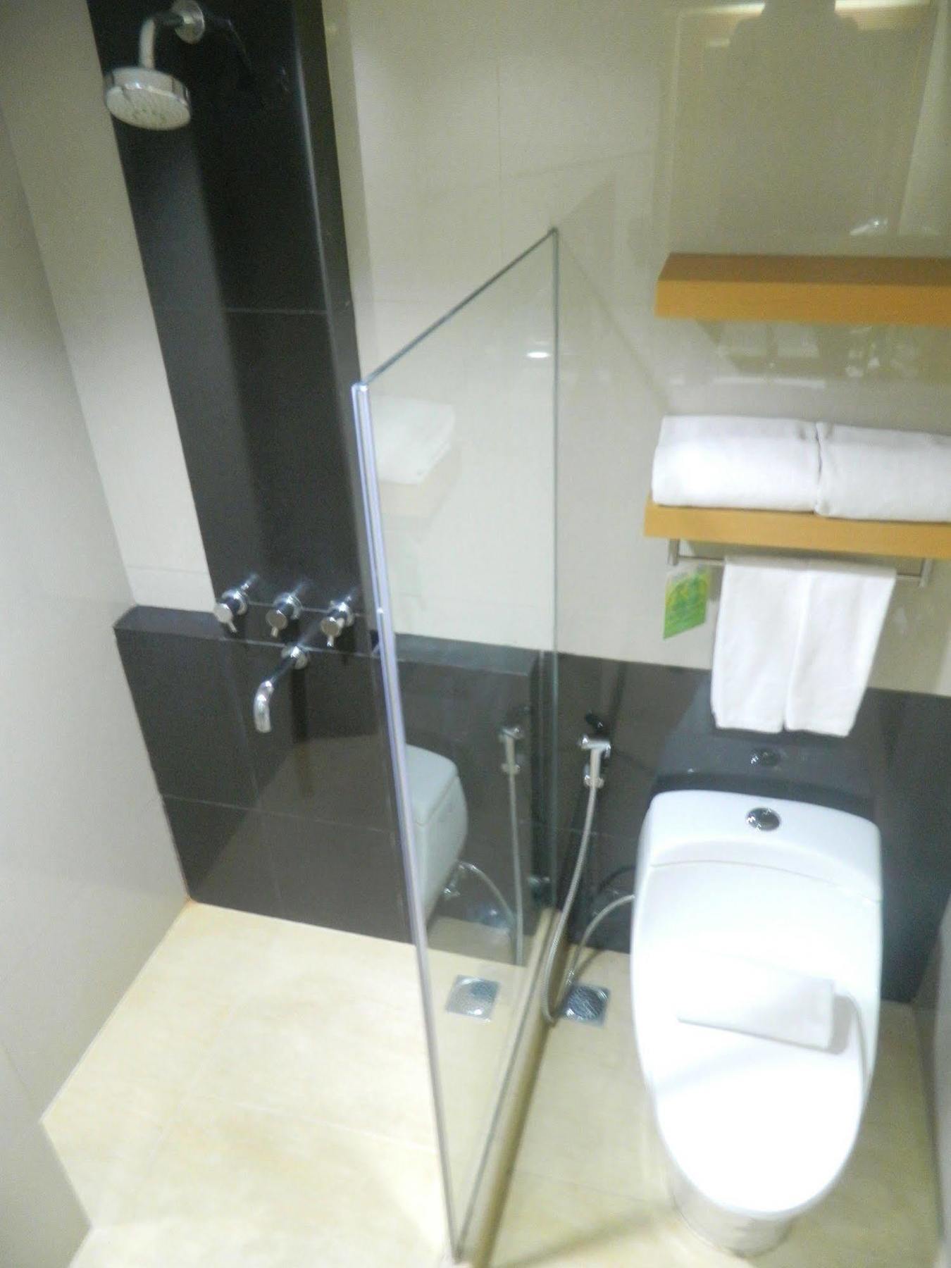 Patra Comfort Jakarta Bagian luar foto