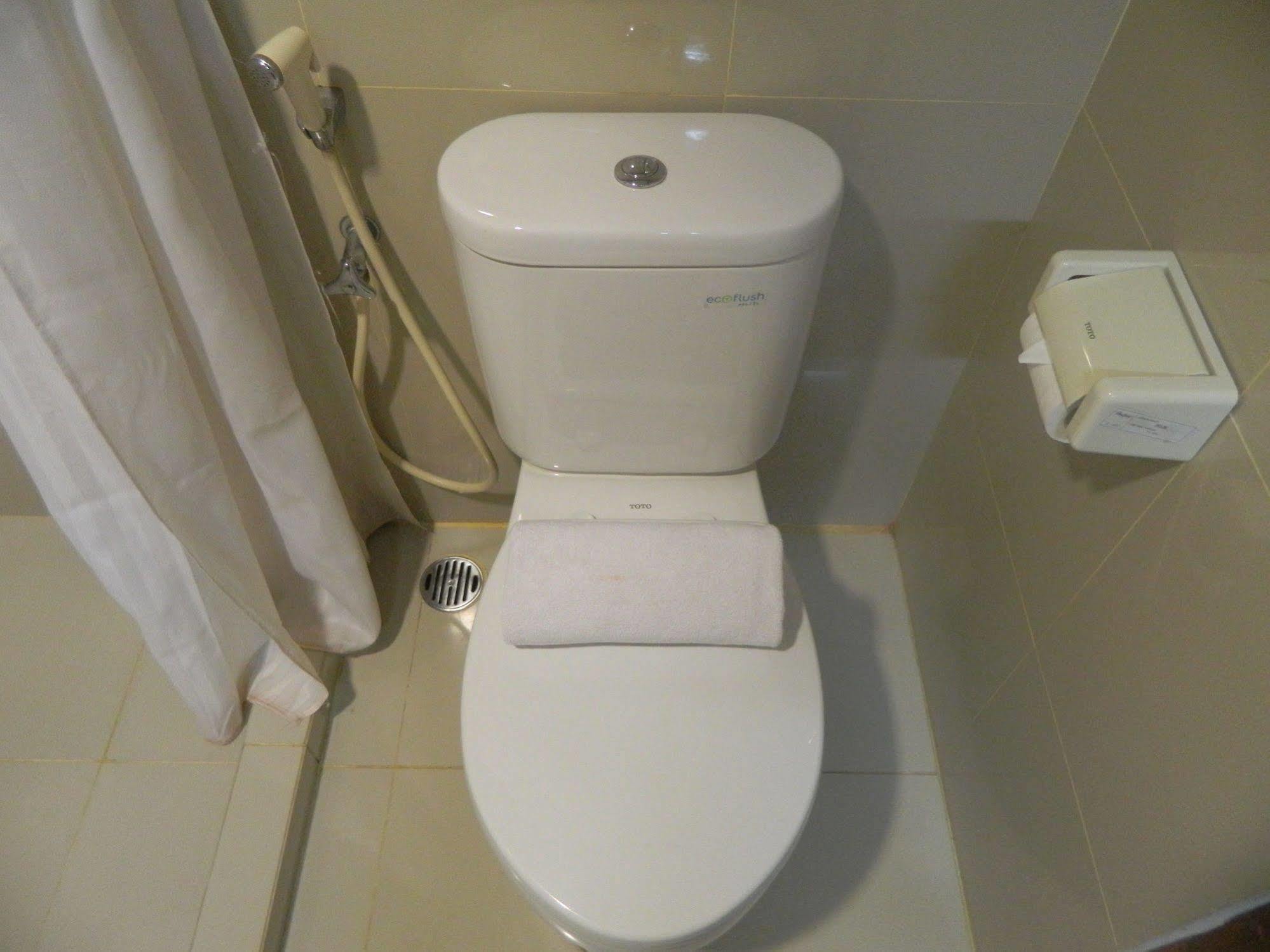 Patra Comfort Jakarta Bagian luar foto