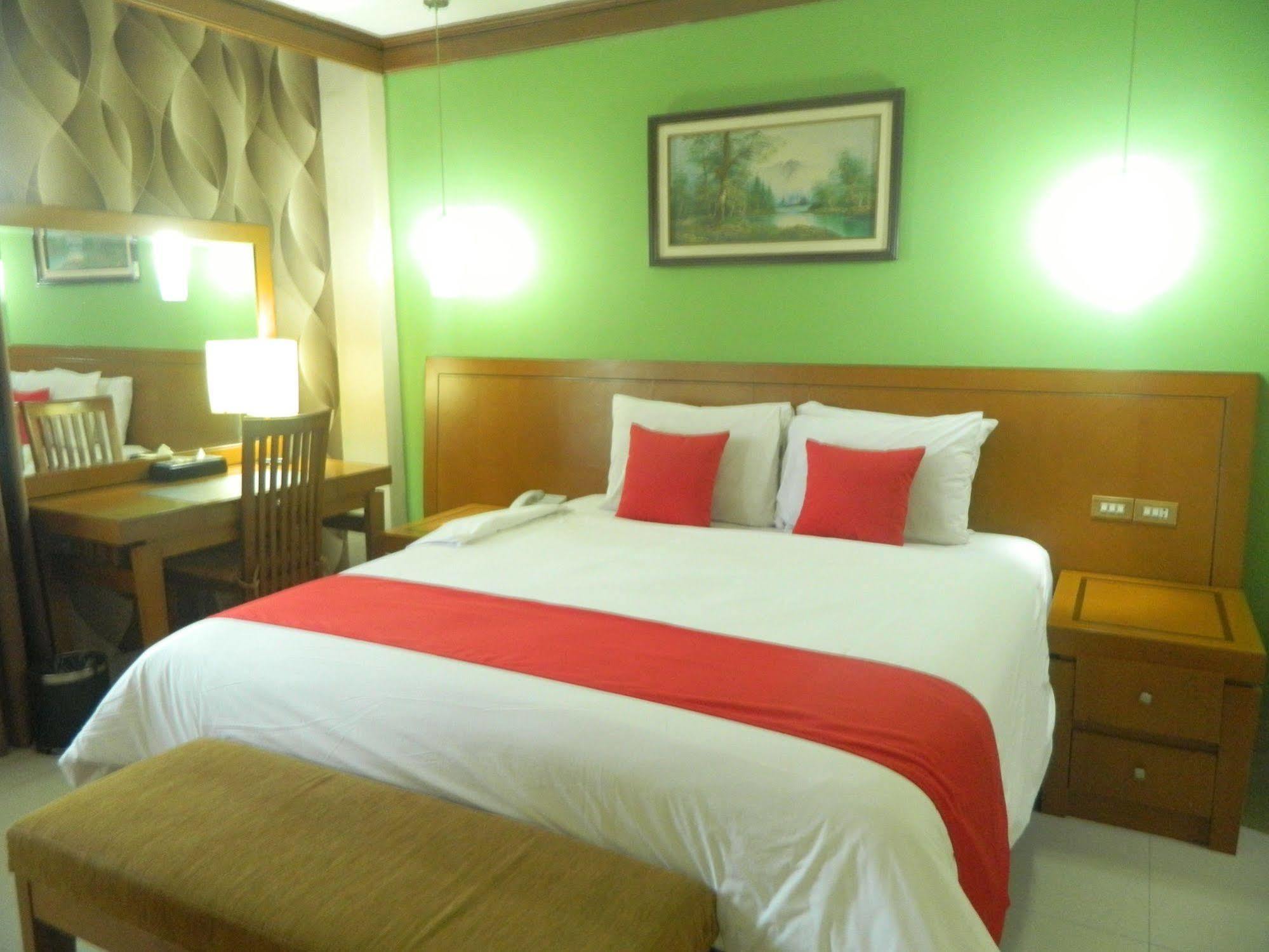 Patra Comfort Jakarta Bagian luar foto