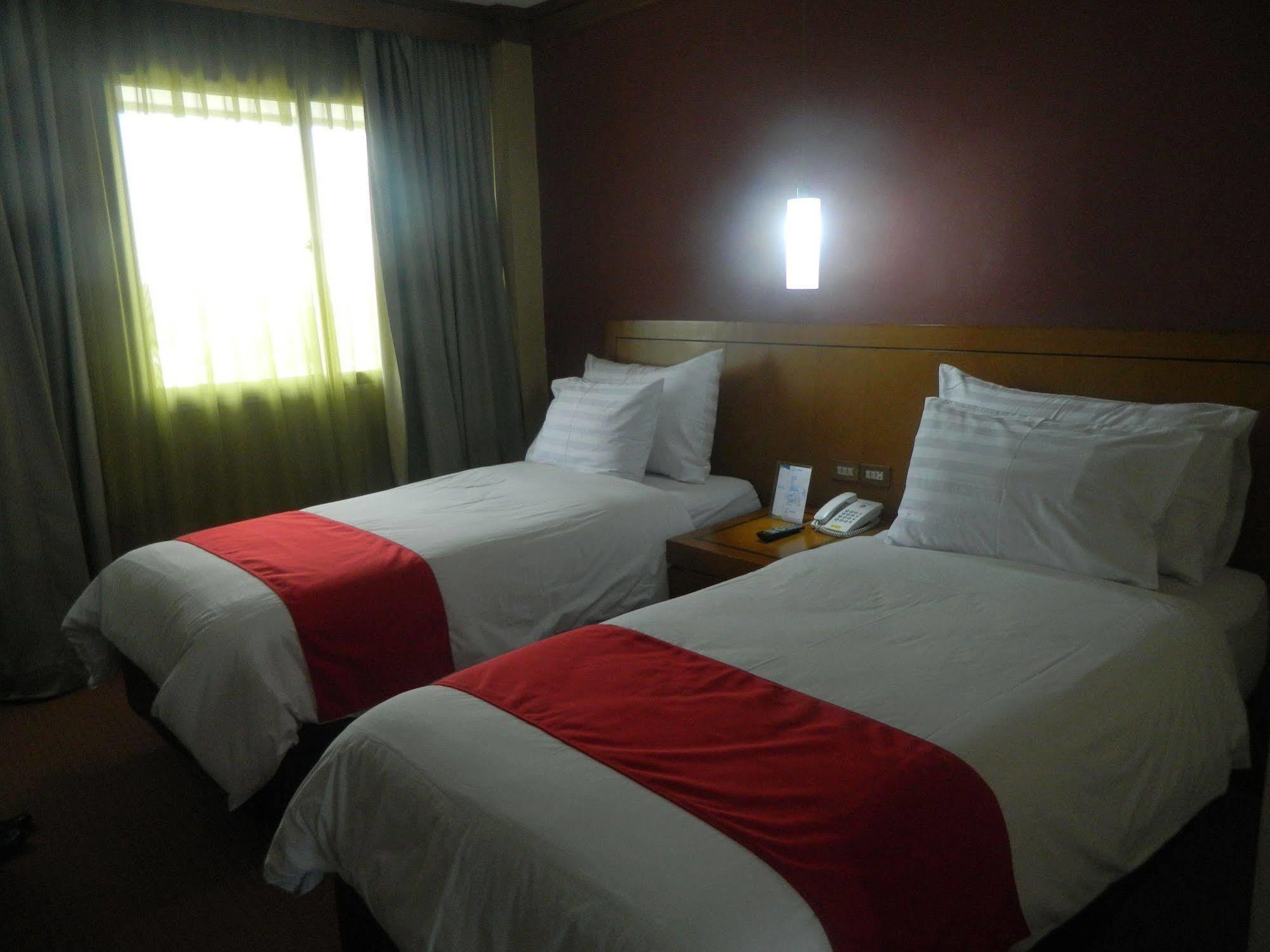 Patra Comfort Jakarta Bagian luar foto