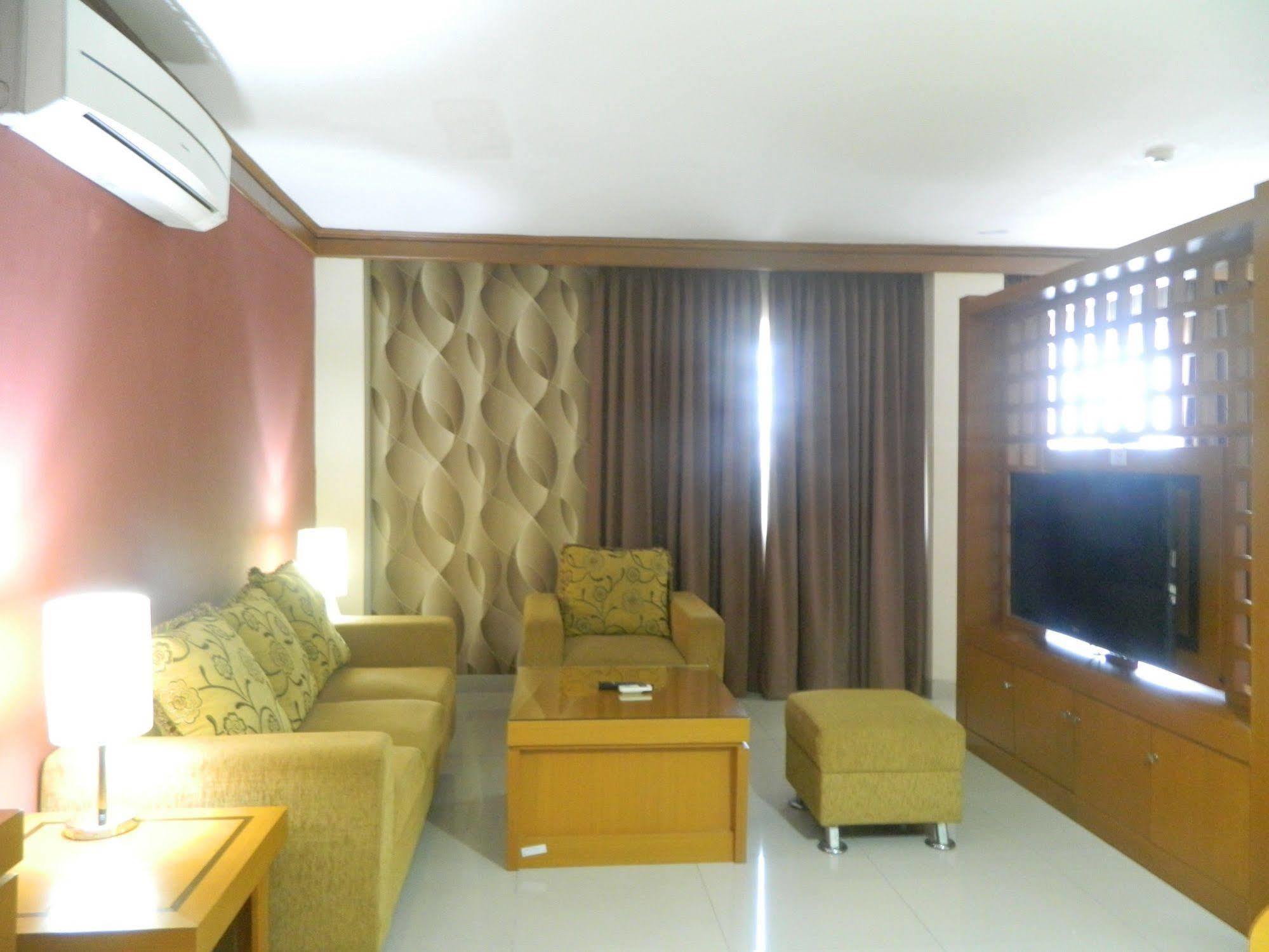 Patra Comfort Jakarta Bagian luar foto